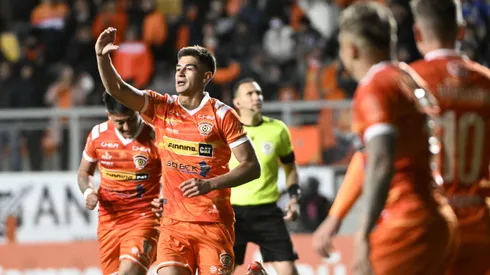Cobreloa vence a Unión La Calera en un partido clave. (Foto: Photosport)
