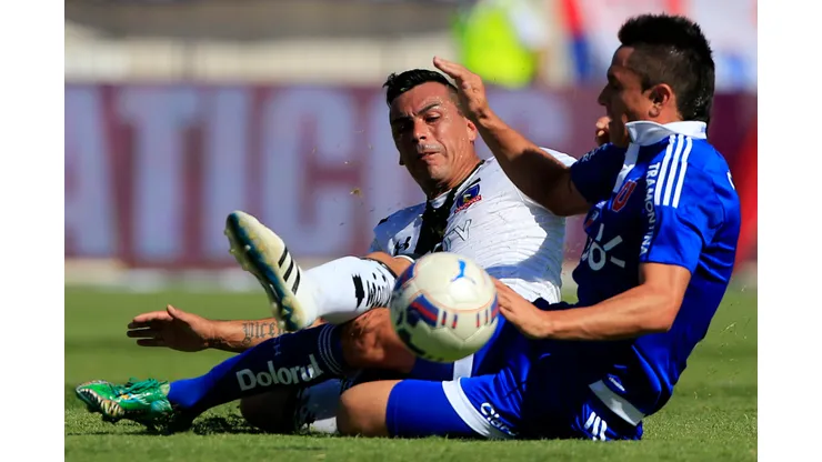 Un recordado capitán de Universidad de Chile cuestionó duramente a Esteban Paredes.
