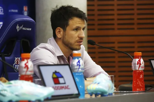 Marcelo Díaz agradeció la gestión de Manuel Mayo. El gerente deportivo concretó su retorno al club.