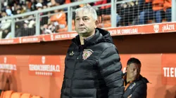 Dalcio Giovagnoli mueve las piezas en la formación titular de Cobreloa.