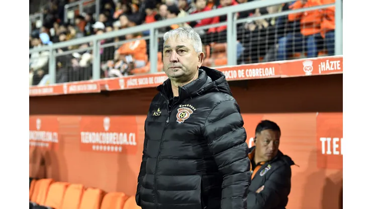 Dalcio Giovagnoli mueve las piezas en la formación titular de Cobreloa.