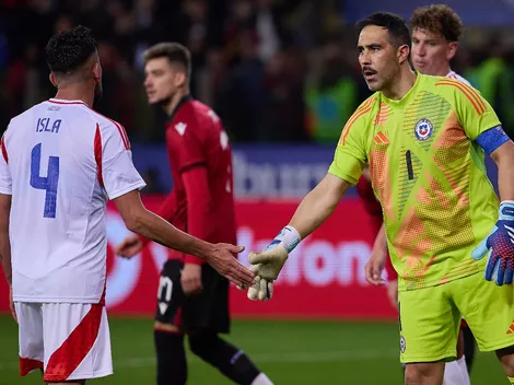 FOTO: La tremenda arenga de Claudio Bravo a Mauricio Isla para el Superclásico