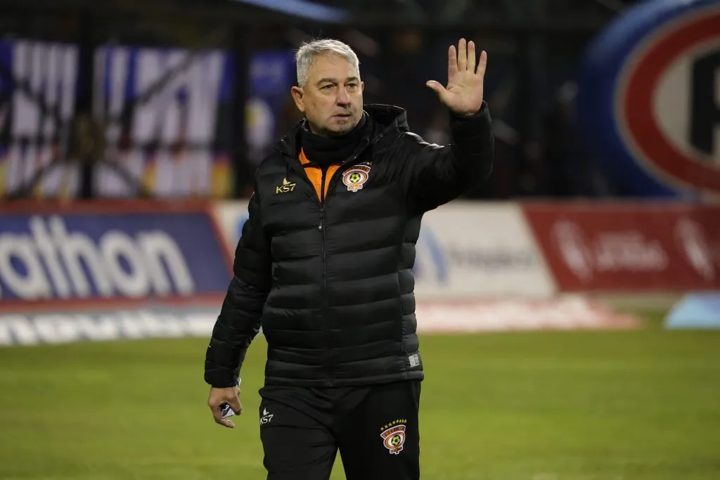 Giovagnoli y el plantel loíno buscarán quedarse con los tres puntos | FOTO: Eduardo Fortes/Photosport
