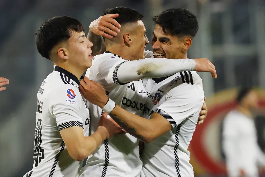 Colo Colo quiere repetir abrazos en Copa Libertadores. | Foto: Photosport