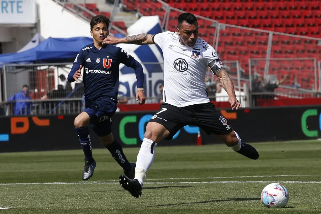 Paredes dejó un grato recuerdo entre los hinchas albos en los Superclásicos | FOTO: Marcelo Hernandez/Photosport