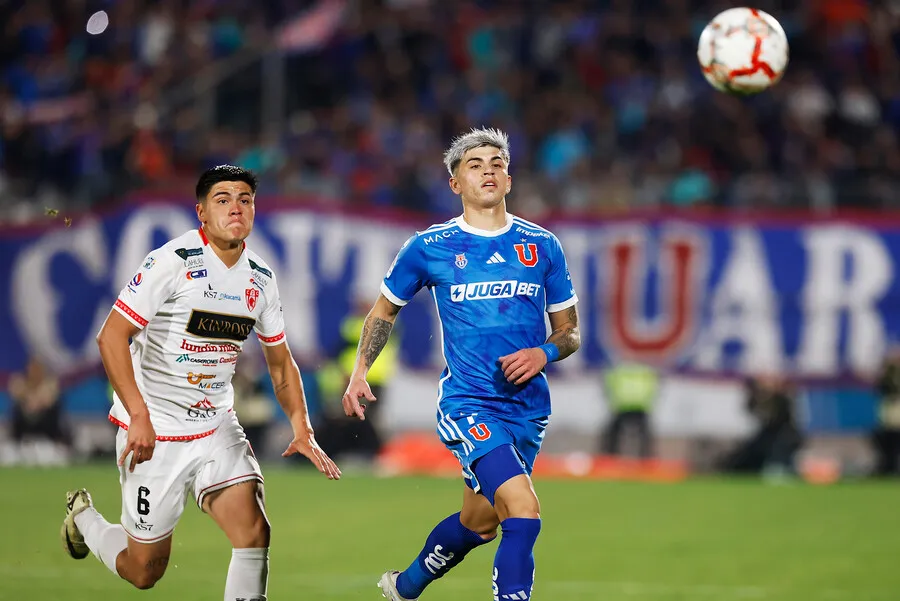 Guerrero chocho tras el triunfo azul | Foto: Photosport