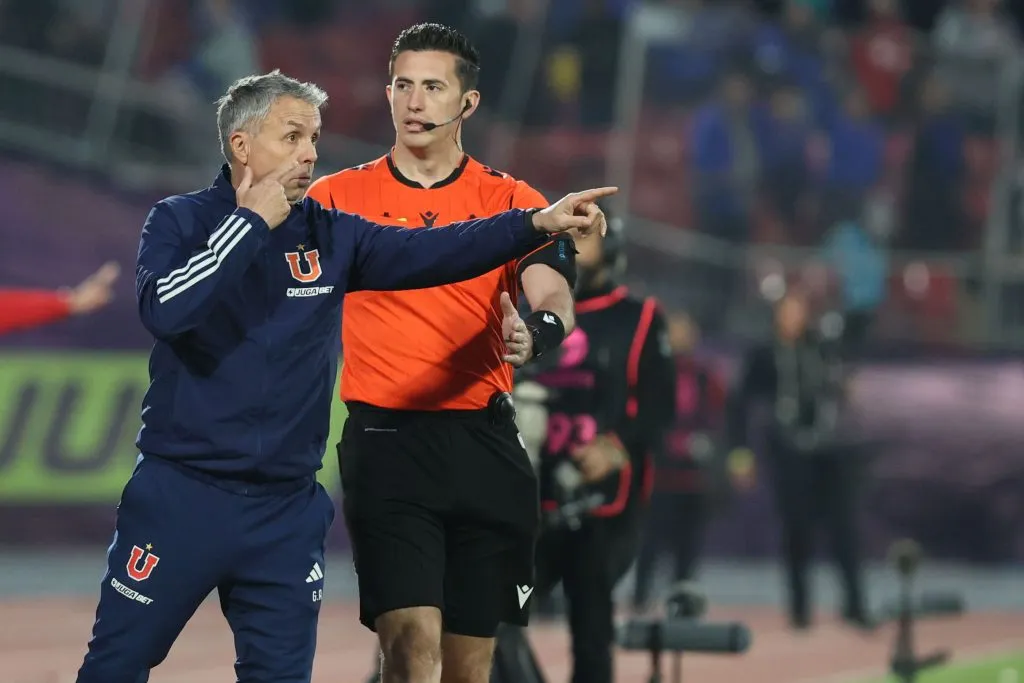 Gustavo Álvarez se refirió al inminente arribo de Charles Aránguiz a Universidad de Chile.