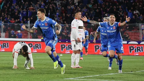 Universidad de Chile batió a Deportes Copiapó y llega en el liderato al Superclásico.