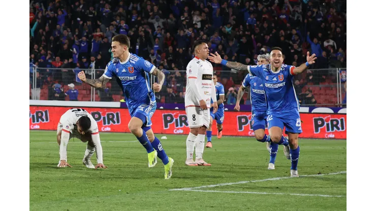 Universidad de Chile batió a Deportes Copiapó y llega en el liderato al Superclásico.