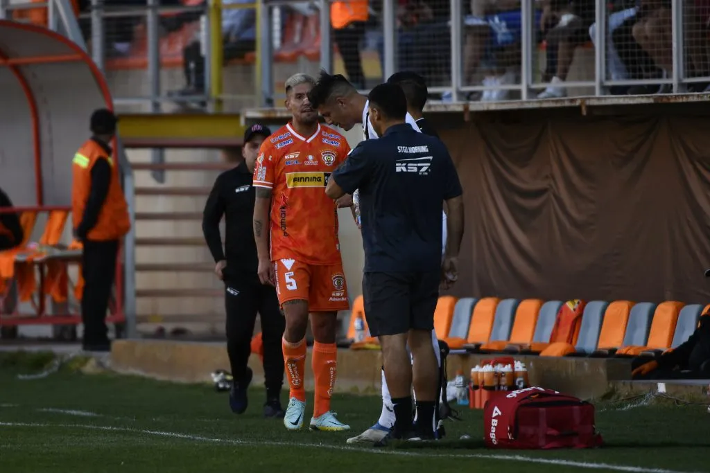 Rodolfo González sigue siendo blanco de las críticas de los hinchas loínos | FOTO: Pedro Tapia/Photosport
