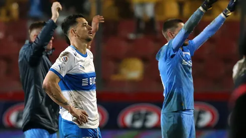 En la UC están atentos a lo que pasa con sus archirrivales. (Foto: Javier Salvo/Photosport)