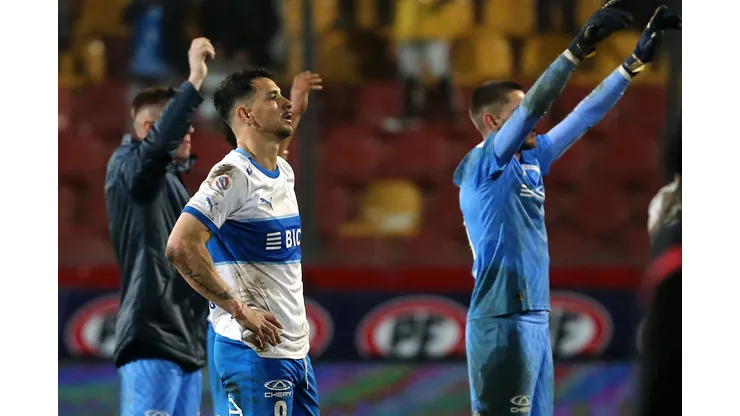 En la UC están atentos a lo que pasa con sus archirrivales. (Foto: Javier Salvo/Photosport)