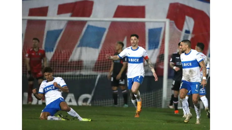Universidad Católica empató 1-1 con Palestino con gol del juvenil Juan Rossel. (Foto: Dragomir Yankovic/Photosport)