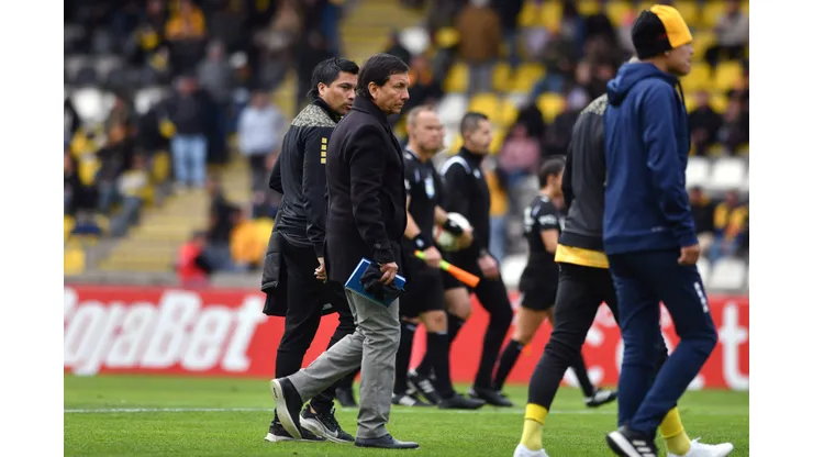 En Coquimbo Unido quedaron muy disconformes con el arbitraje. (Foto: Photosport)