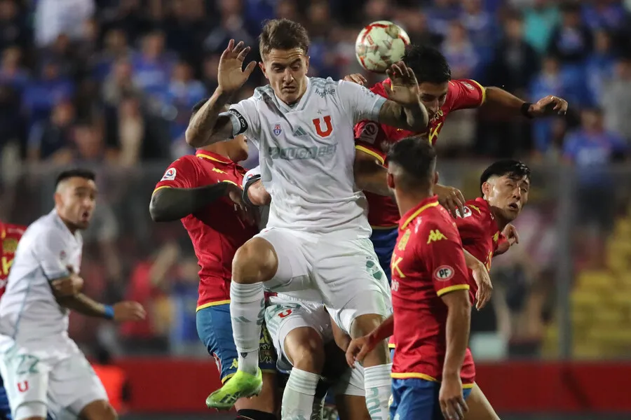 Se complicó la llegada de Villagra a la U. | Foto: Photosport