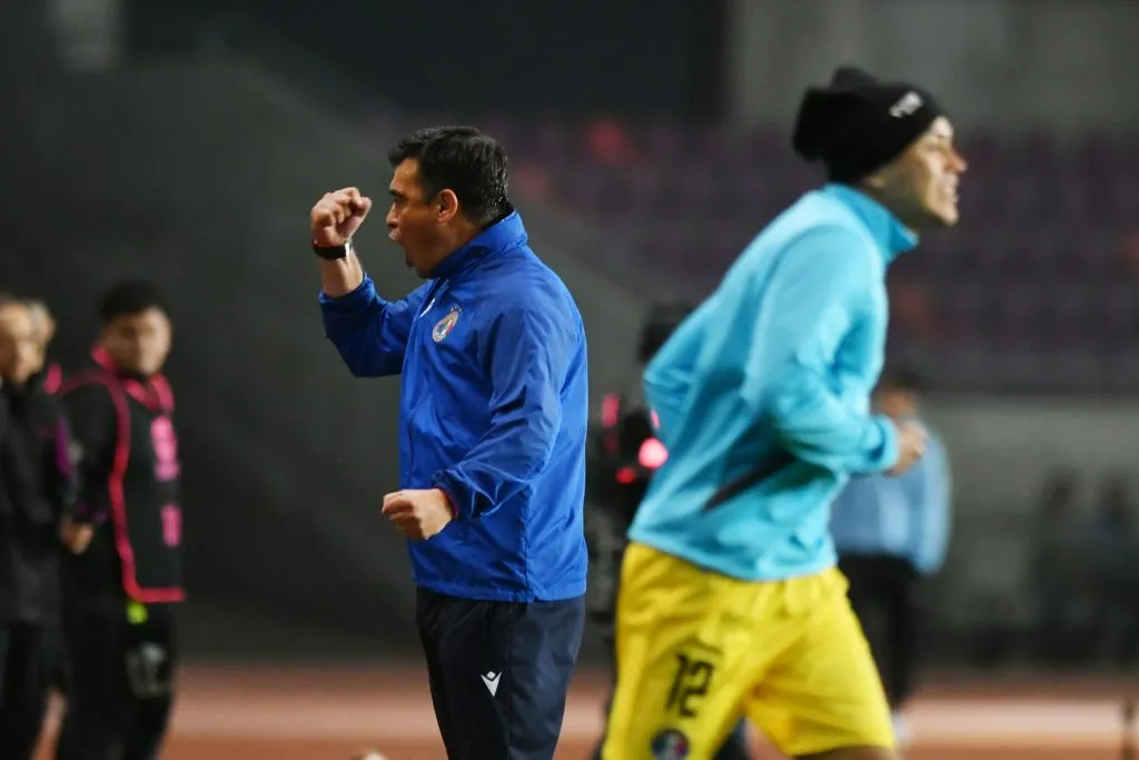 Juan José Ribera espera que Nicolás Guerra arribe desde Universidad de Chile.