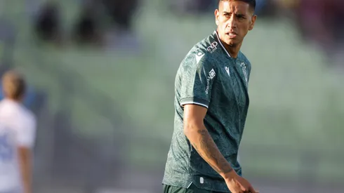 Andrés Vilches es anunciado en su nuevo club. (Foto: Photosport)