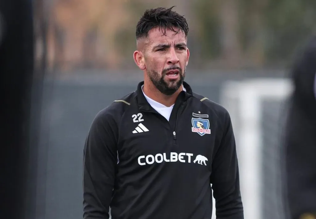 Mauricio Isla también sería de la partida ante los universitarios