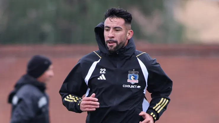 Mauricio Isla es quien tendría más posibilidades de sumar minutos en este Superclásico (Foto: @ColoColo)
