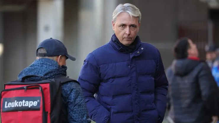 El entrenador de la Universidad Católica recibió una dura sanción