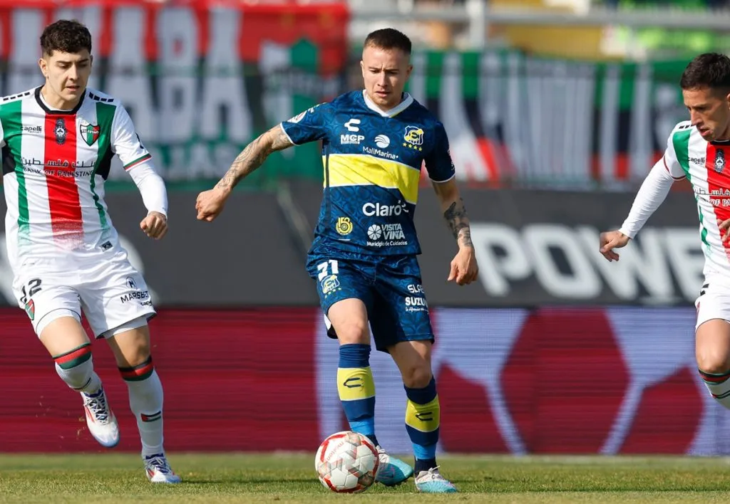 Benjamín Berríos pasó a ser de total propiedad de Everton.