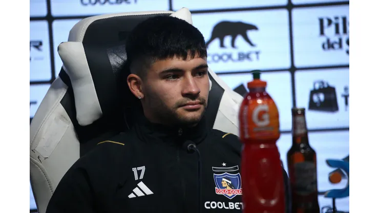 Cristián Riquelme fue presentado en Colo Colo. (Foto: Javier SalvoPhotosport)