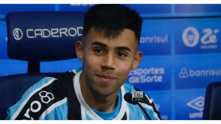 Aravena estaría cerca de debutar con Gremio.