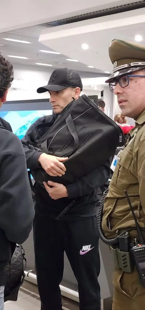 Charles Aránguiz ya está en Chile.