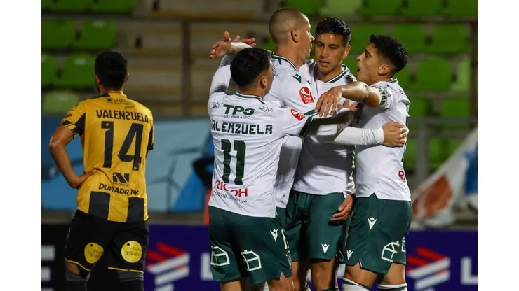 Jugador manifestó su deseo de salir de Santiago Wanderers y acordó su salida del club. (Foto: Photosport)