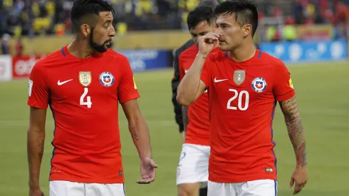 Jorge Aravena reconoce que quería ver a Charles Aránguiz en la nómina de Ricardo Gareca.