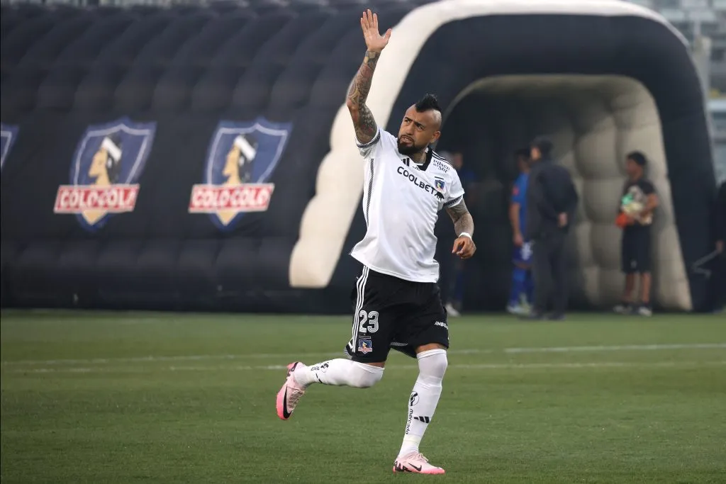 Arturo Vidal tiene el sueldo más alto en Colo Colo. (Foto: Dragomir Yankovic/Photosport)