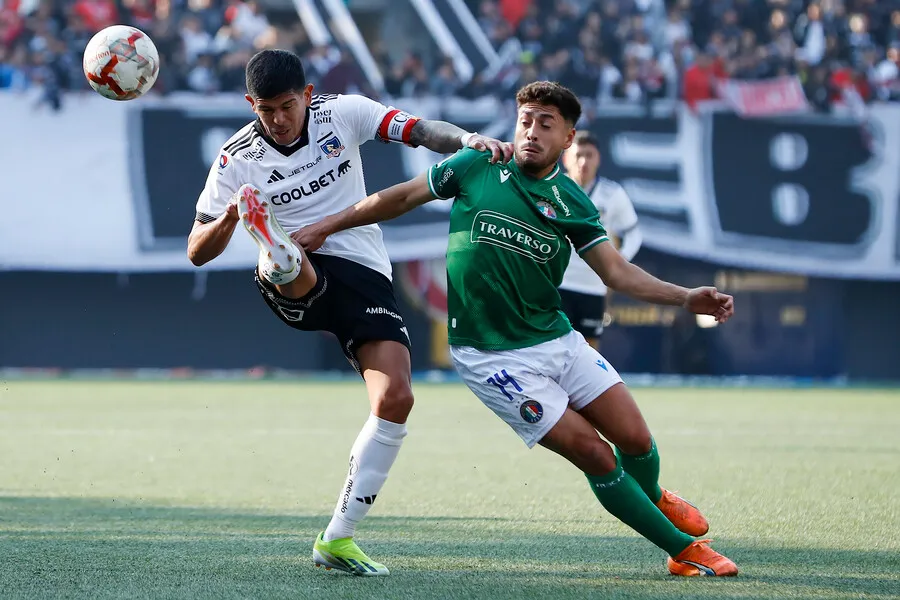 Álvarez elige a Colo Colo y la UC como los que mejor juegan. | Foto: Photosport