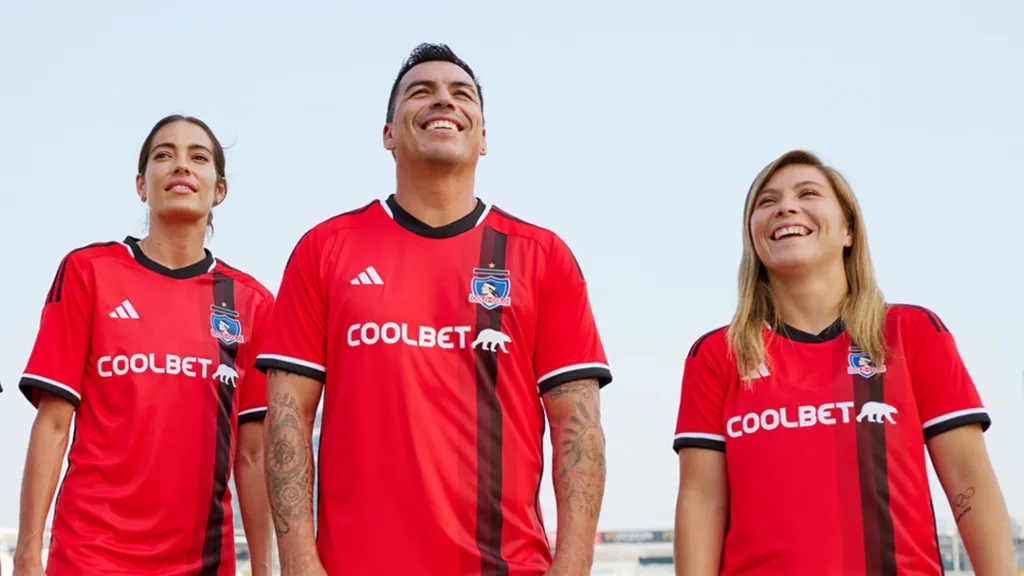 Colo Colo volverá al color rojo en su tercera camiseta.