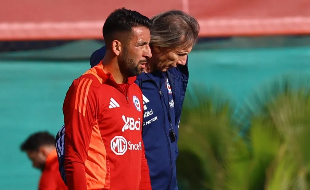 Ricardo Gareca no citó a Mauricio Isla para la fecha doble de octubre en las Eliminatorias. (Foto: Photosport)