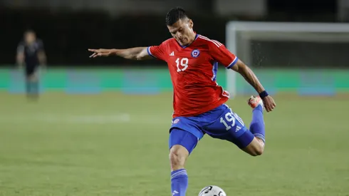Futbol, Uruguay vs Chile Segunda fecha, Preolimpico sub 23 El jugador de la seleccion chilena Lucas Cepeda controla el baln durante el partido de clasificacion a los Juegos Olimpicos de Paris 2024 realizado en el estadio Misael Delgado de Carabobo, Venezuela. 27/1/2024 Jesus Vargas/Photosport Football, Uruguay vs Chile 2nd turn, Preolimpic sub 23 ChileÕs player Lucas Cepeda control the ball during the 2024 Paris Olympics qualifier match held at the Misael Delgado stadium in Carabobo, Venezuela. 27/1/2024 Jesus Vargas/Photosport