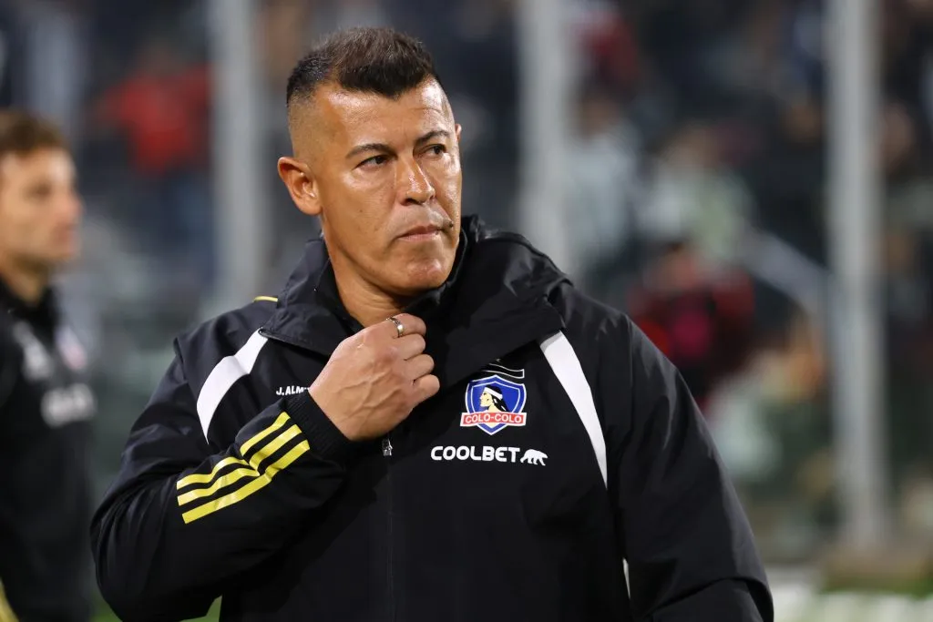 Jorge Almirón deberá replantear los partidos de forma muy inteligente de cara al término del torneo (Foto: Photosport)