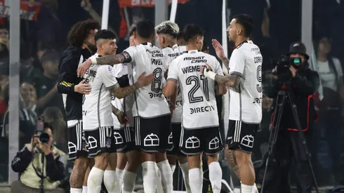 oFutbol, Colo Colo vs Cobresal. Fecha 26, Campeonato Nacional 2024. El jugador de Colo Colo Lucas Cepeda, centro, celebra su gol contra Cobresal durante el partido de primera division disputado en el estadio Monumental en Santiago, Chile. 26/09/2024 Felipe Zanca/Photosport Football, Colo Colo vs Cobresal. 26th turn, 2024 National Championship. Colo Colo's player Lucas Cepeda, center, celebrates his goal against Cobresal during the first division match held at the Monumental stadium in Santiago, Chile. 26/09/2024 Felipe Zanca/Photosport
