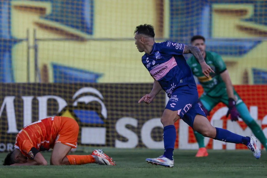 Everton venció a Cobreloa y festeja Viña del Mar