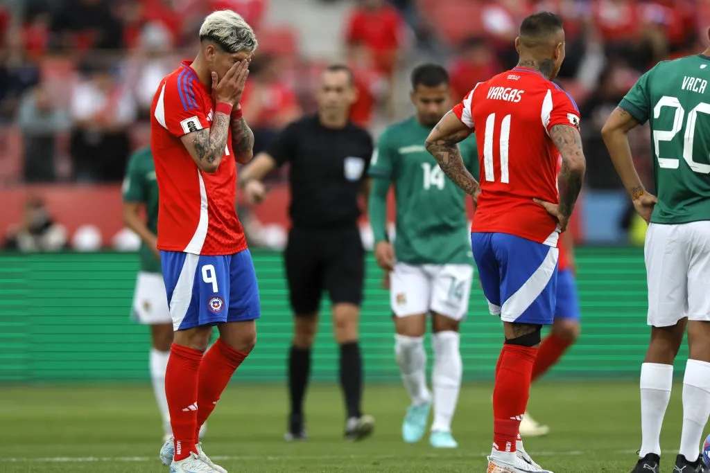 En la Selección Chilena caló hondo la derrota ante Bolivia. (Foto: Andrés Pina/Photosport)