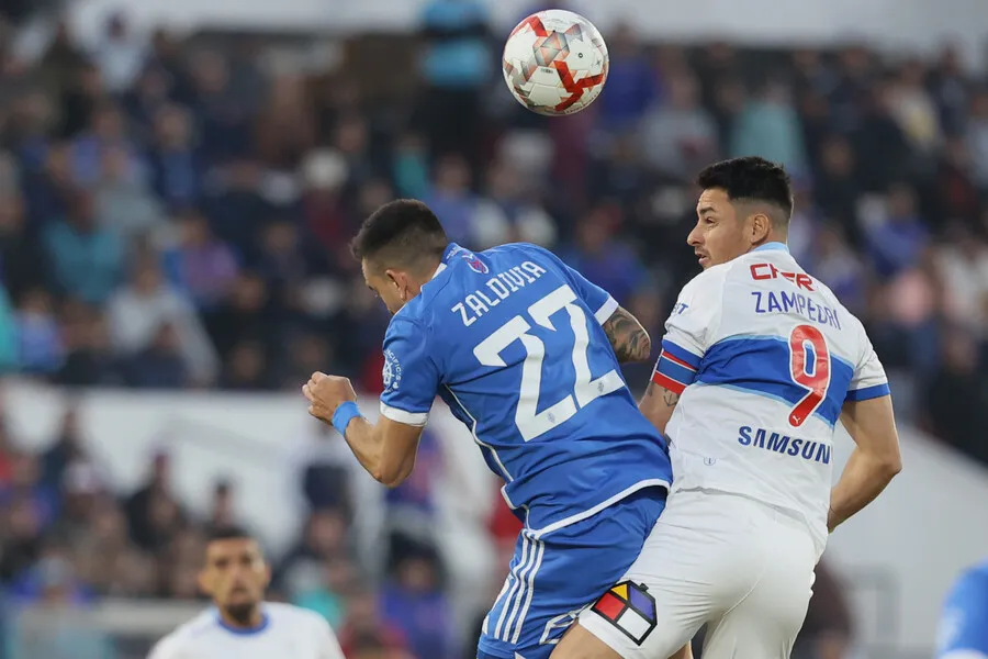 La UC y la U deben verse las caras en la antepenúltima fecha del torneo nacional | Foto: Photosport
