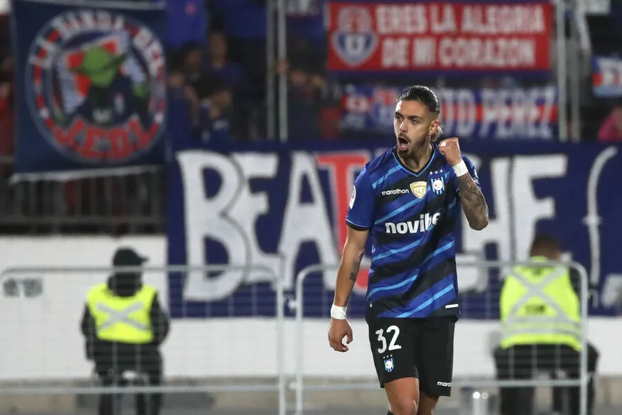 Vecino quedó maravillado con el hincha de la U | Foto: Photosport