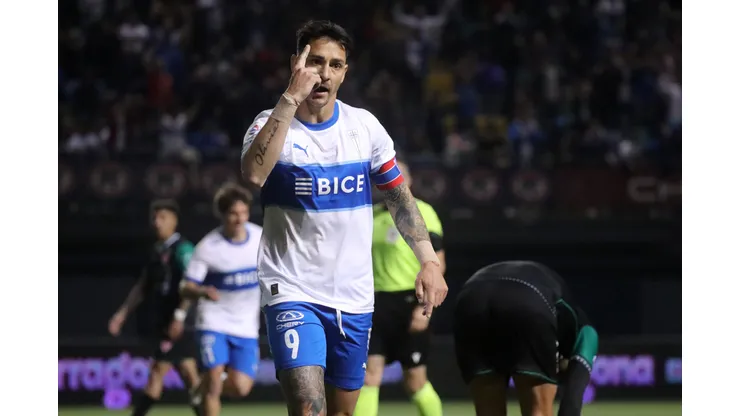 Fernando Zampedri alcanzó la cima de la tabla de goleadores de la UC.