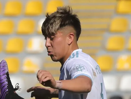 El Shelo Morales vuelve al equipo titular de la U (Photosport)