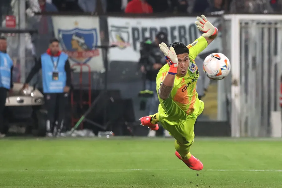 Apuntan a Brayan Cortés en Colo Colo como clave ante River. | Foto: Photosport