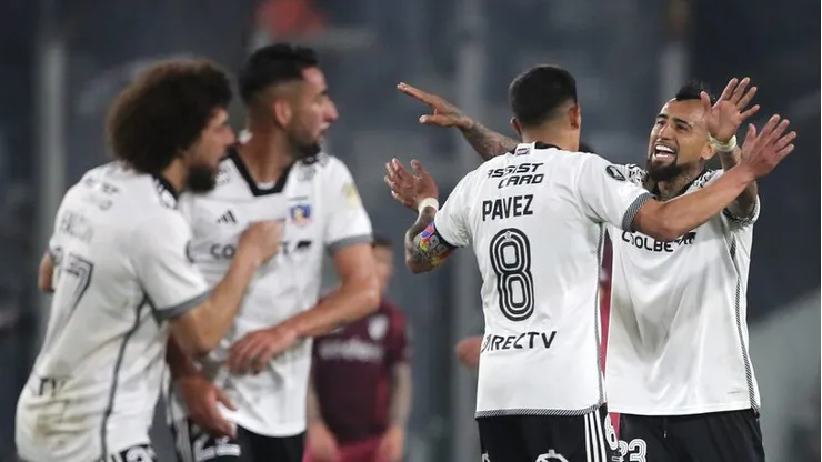 Vidal defendió con todo a compañero en el Cacique.