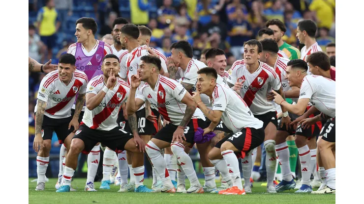 Prensa argentina se rinde ante Paulo Díaz.