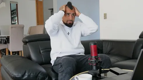 Arturo Vidal reacciona al gol de River. (Foto: KingArturo23Oficial, Kick)