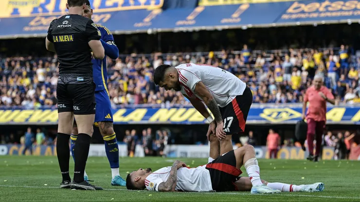 Figura de River Plate salió lesionado en el Superclásico de Argentina. (Foto: Marcelo Endelli/Getty Images)
