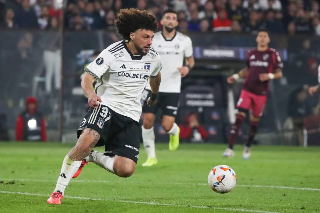 Javier Gil Navarro destacó a Maximiliano Falcón en Colo Colo. (Foto: Jonnathan Oyarzún/Photosport)