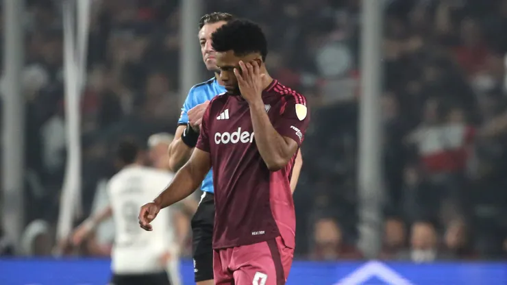 Miguel Borja fue protagonista de una fuerte entrada a Emiliano Amor. (Foto: Jonnathan Oyarzún/Photosport)